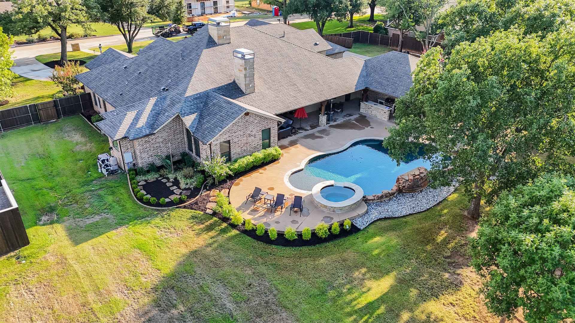 Professional outdoor residential lawn maintenance service in Colleyville TX